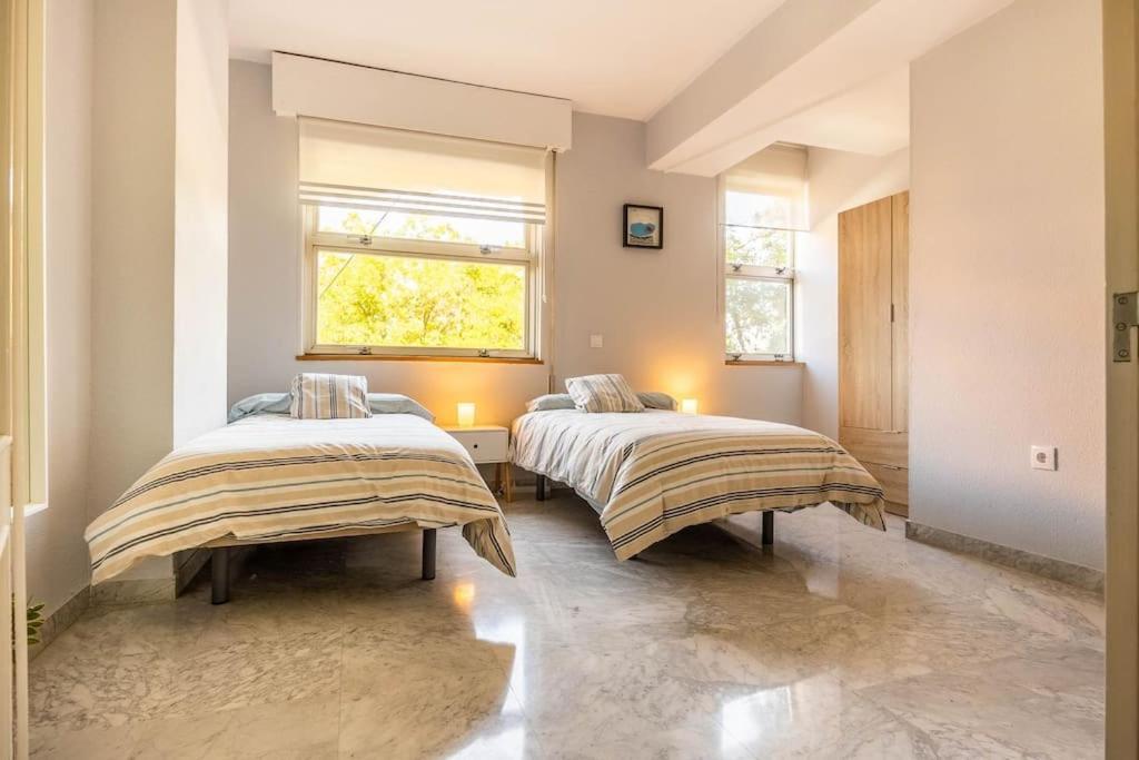 Apartamento Ronda De Triana 45 Севиля Екстериор снимка