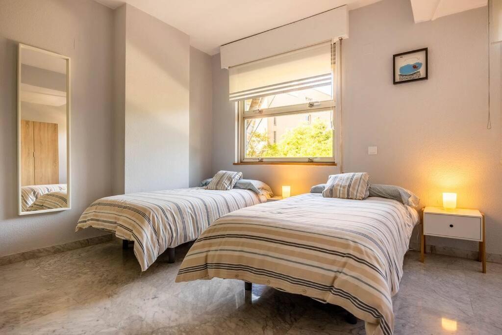 Apartamento Ronda De Triana 45 Севиля Екстериор снимка